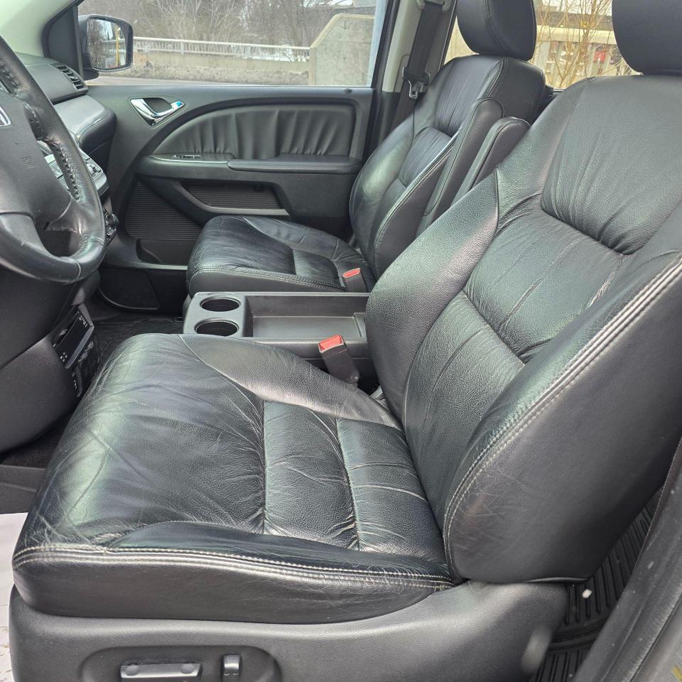 2010 Honda Odyssey 4DR WGN TOURING W/RES & NAVI - Photo #11