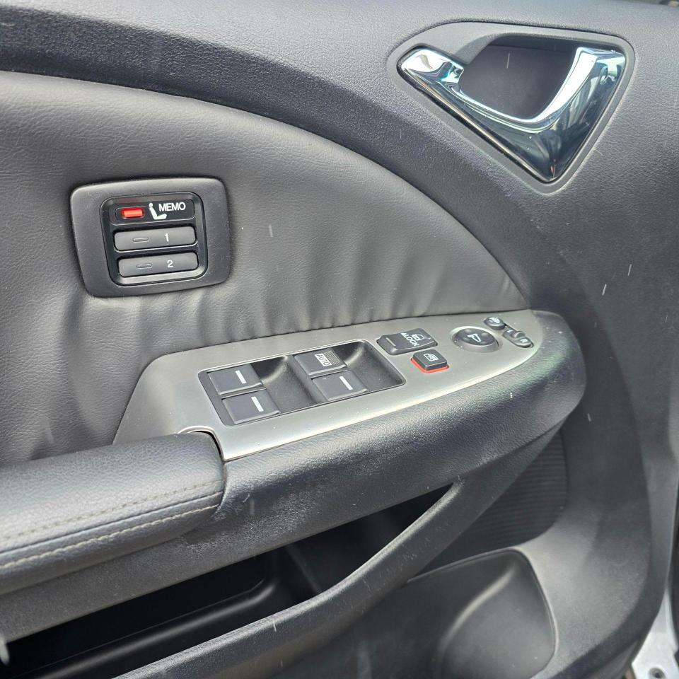 2010 Honda Odyssey 4DR WGN TOURING W/RES & NAVI - Photo #12