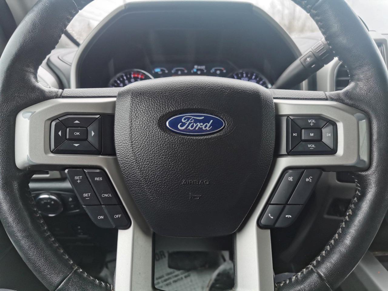 2018 Ford F-250 SD Lariat   4X4 - Photo #26
