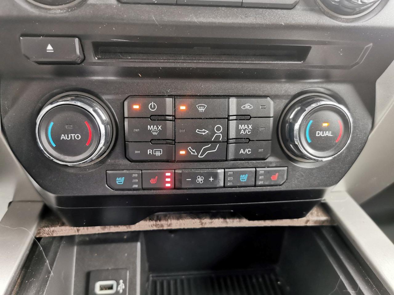 2018 Ford F-250 SD Lariat   4X4 - Photo #28