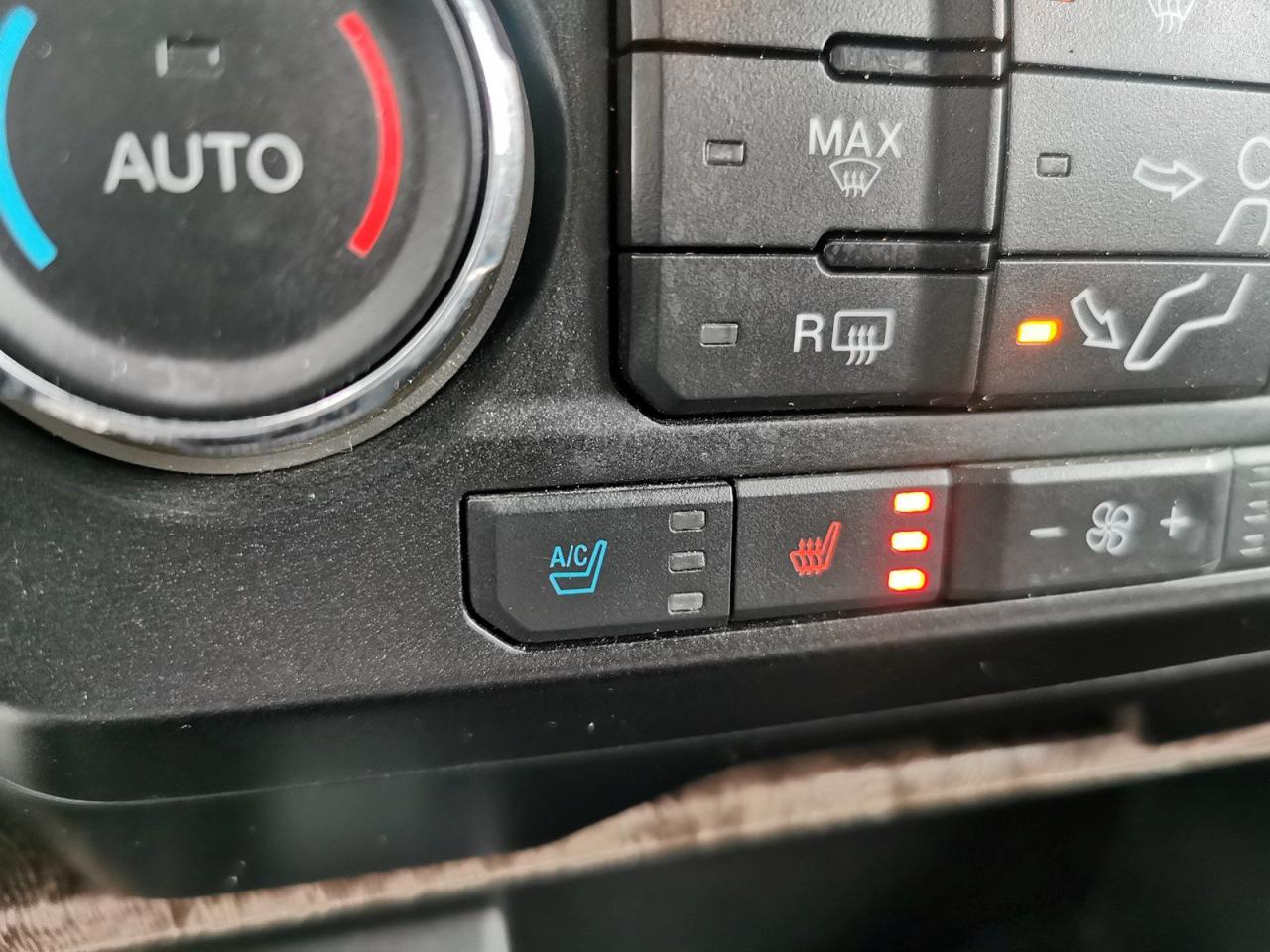 2018 Ford F-250 SD Lariat   4X4 - Photo #31