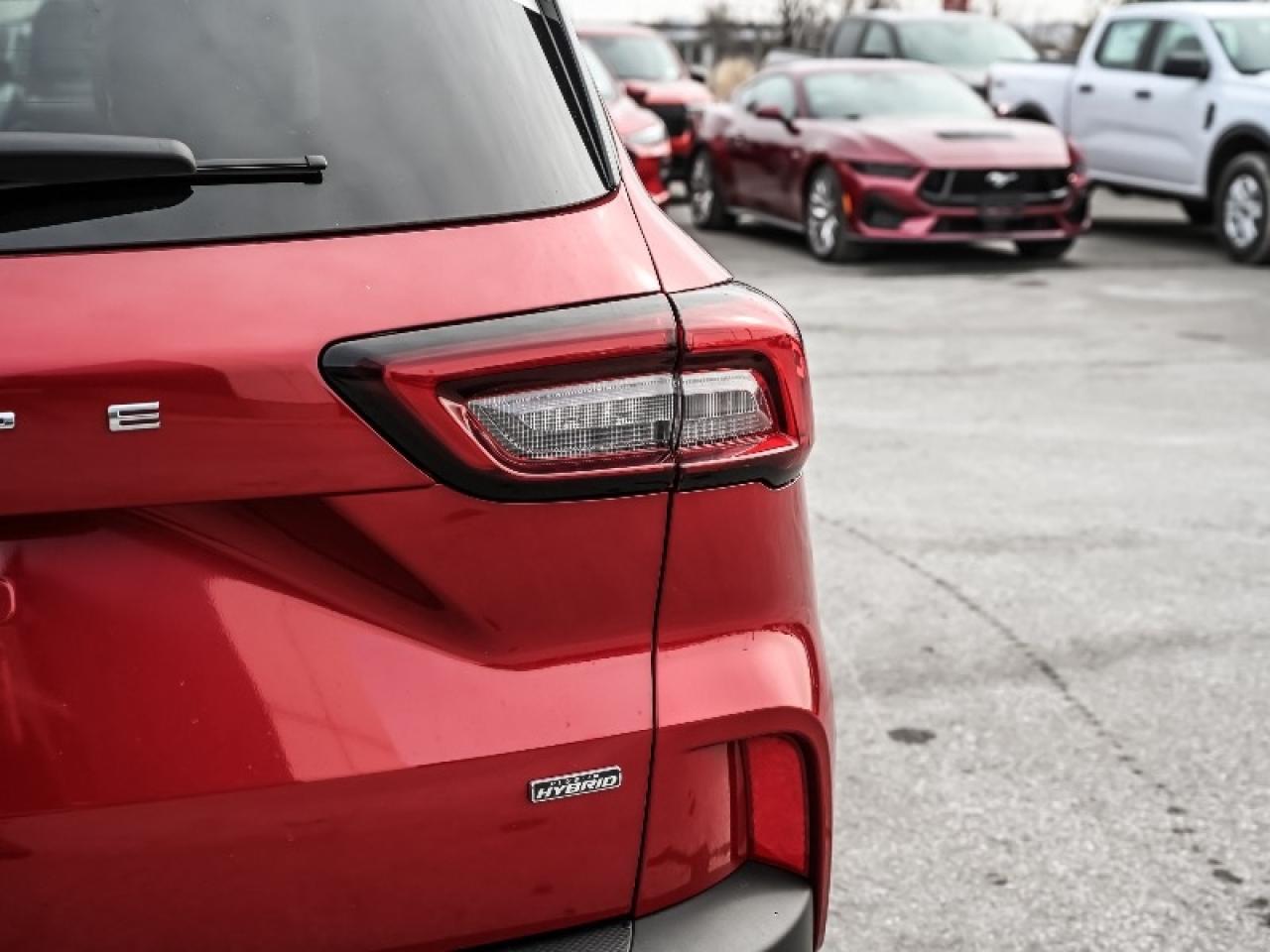 2025 Ford Escape PHEV Photo4