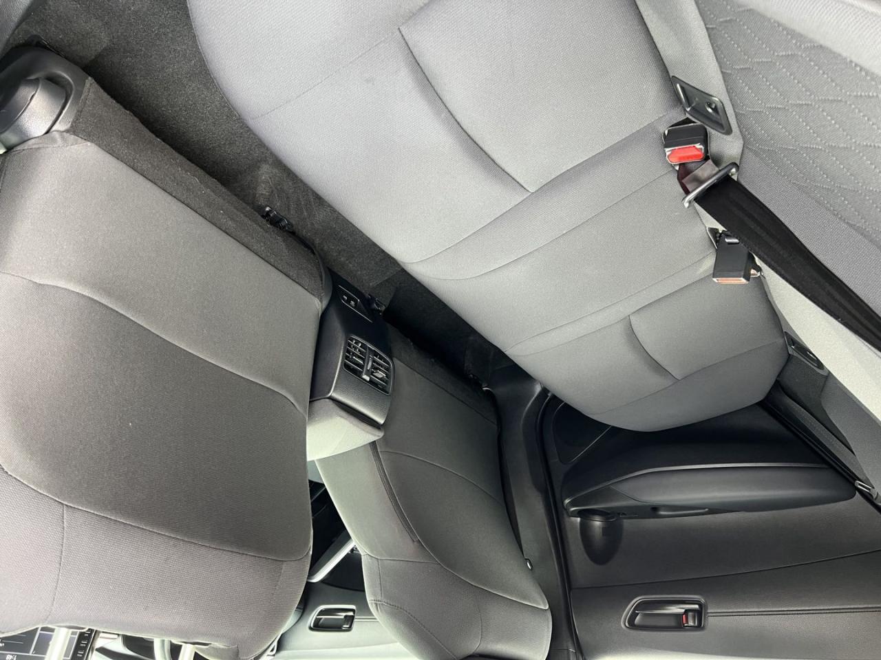 2022 Toyota Corolla Cross LE - Photo #10