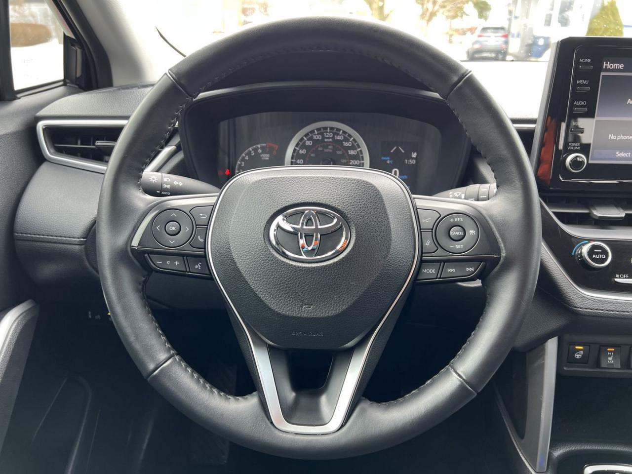 2022 Toyota Corolla Cross LE - Photo #16