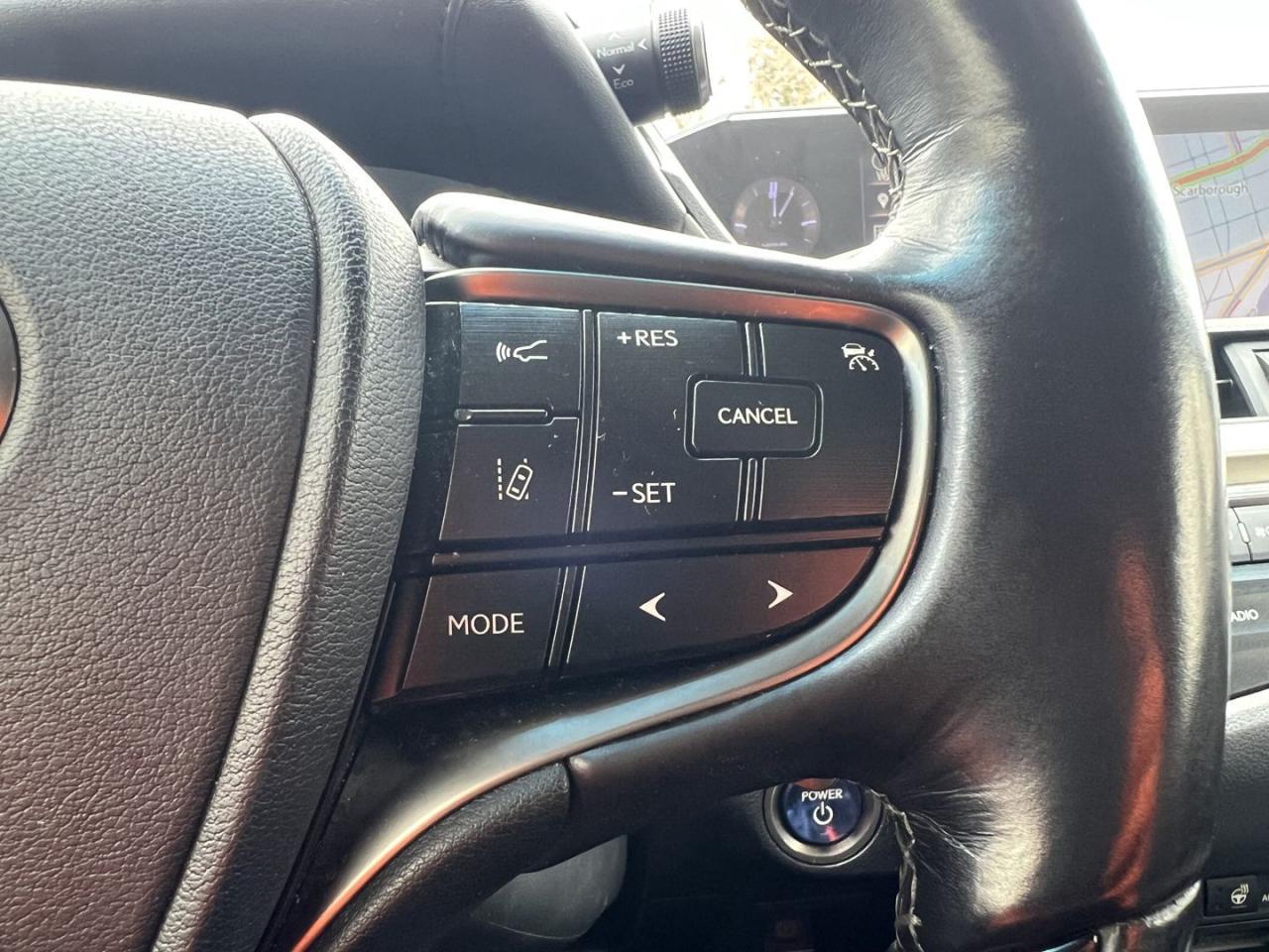 2019 Lexus ES 300 h Sedan - Photo #19