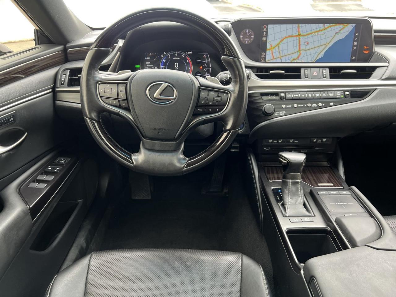 2019 Lexus ES 300 h Sedan - Photo #28