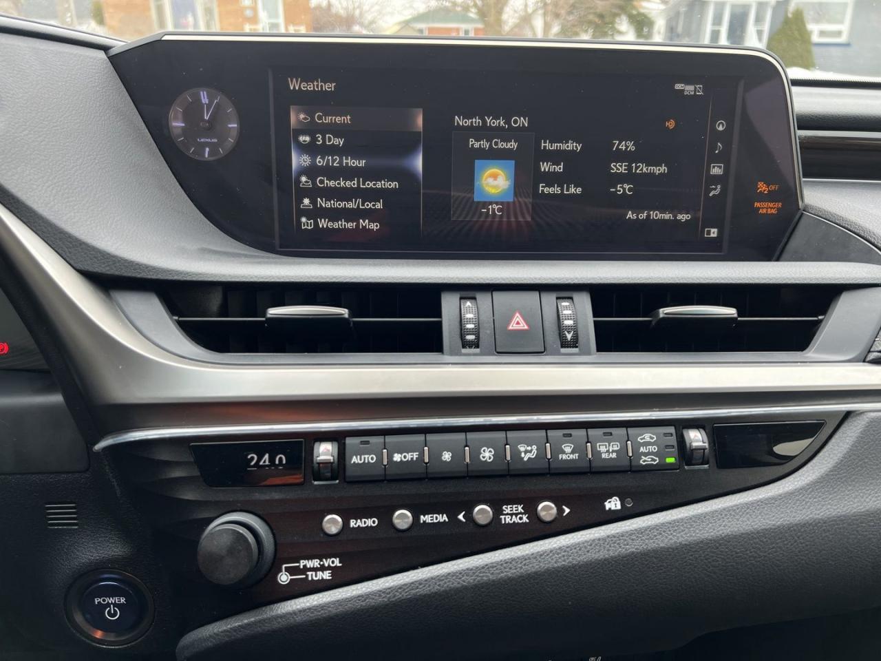 2019 Lexus ES 300 h Sedan - Photo #15