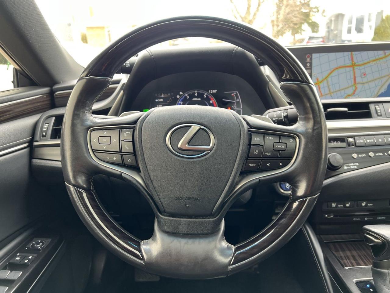 2019 Lexus ES 300 h Sedan - Photo #29