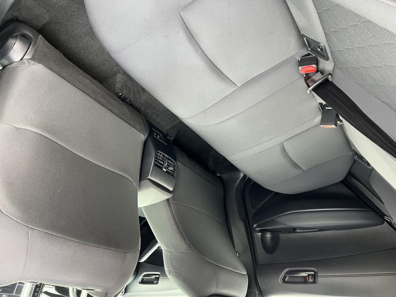 2022 Toyota Corolla Cross LE - Photo #10