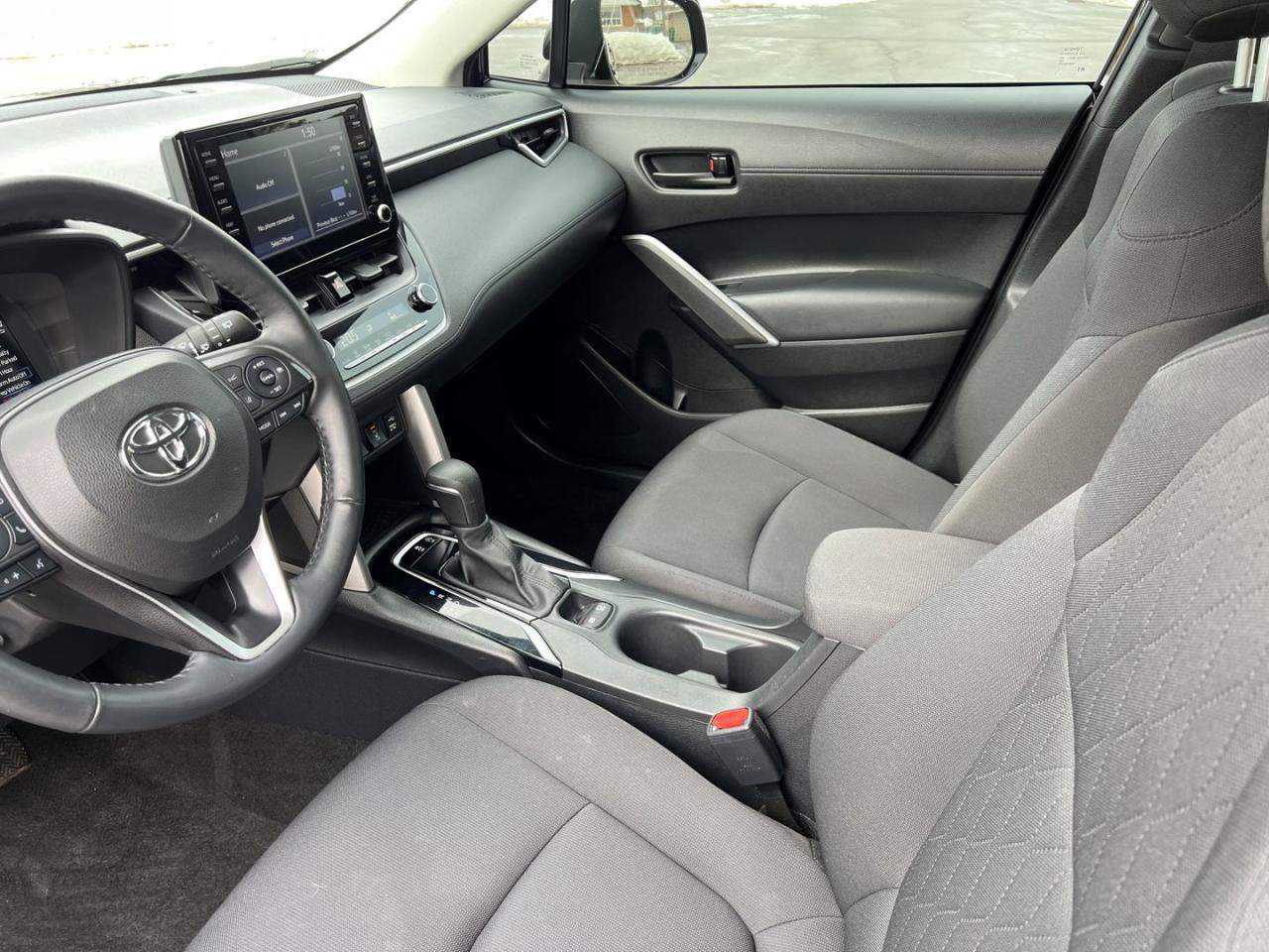 2022 Toyota Corolla Cross LE - Photo #18