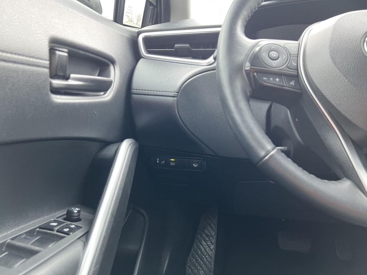 2022 Toyota Corolla Cross LE - Photo #19
