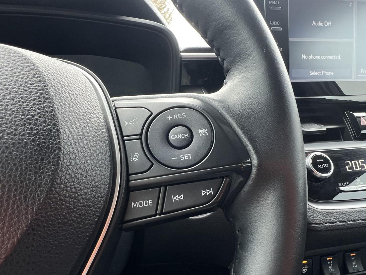 2022 Toyota Corolla Cross LE - Photo #21