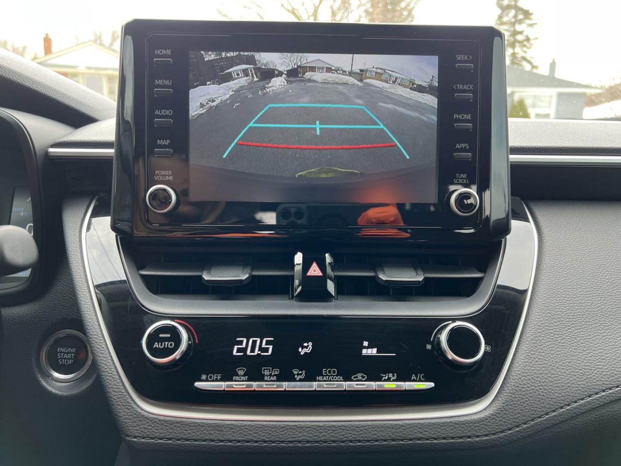 2022 Toyota Corolla Cross LE - Photo #28