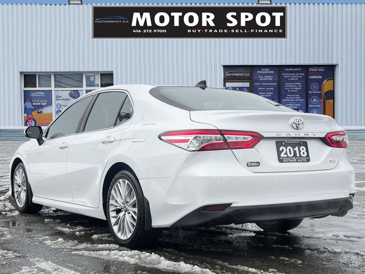 2018 Toyota Camry XLE - Photo #4