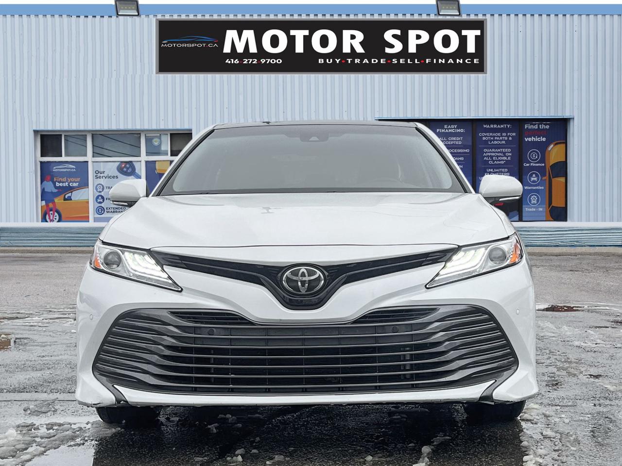 2018 Toyota Camry XLE - Photo #3