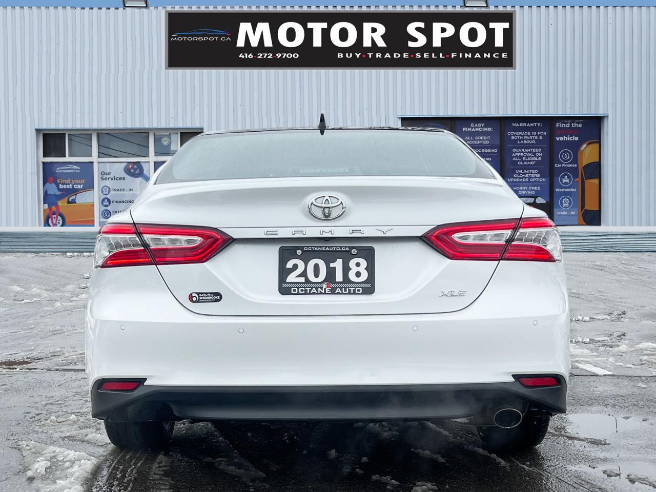 2018 Toyota Camry XLE - Photo #5