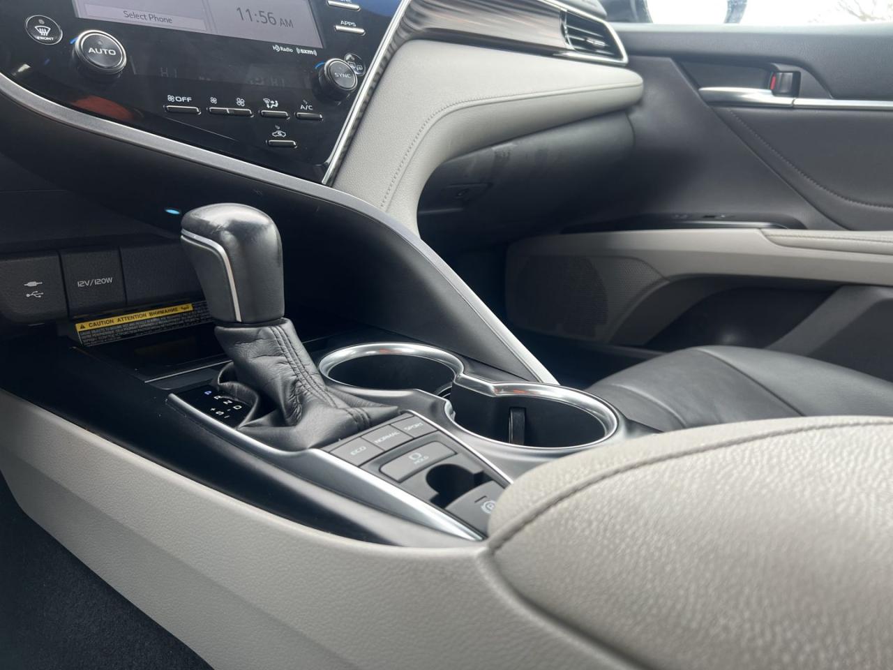 2018 Toyota Camry XLE - Photo #8