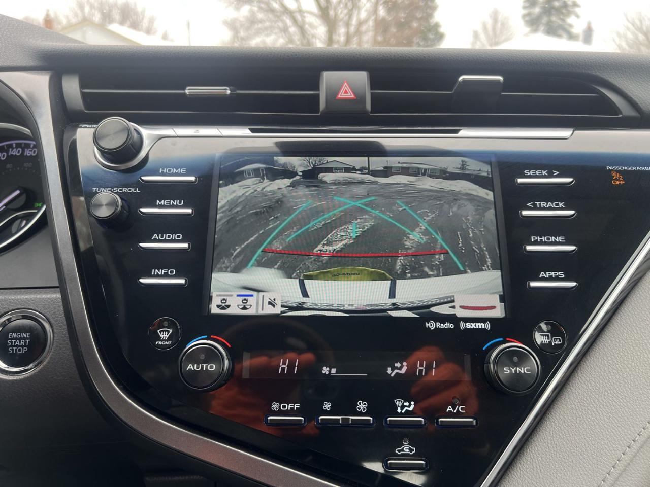 2018 Toyota Camry XLE - Photo #15