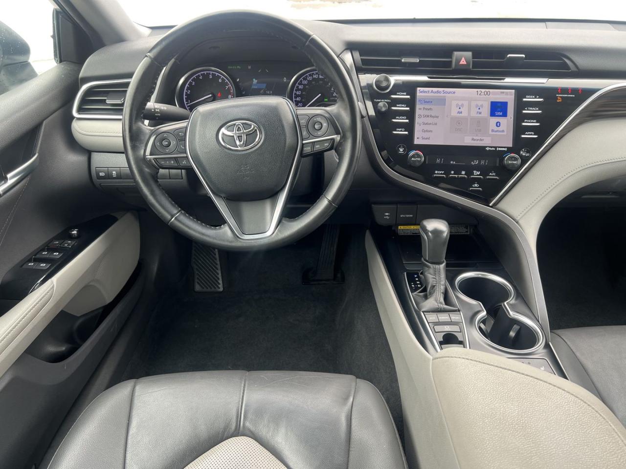 2018 Toyota Camry XLE - Photo #26