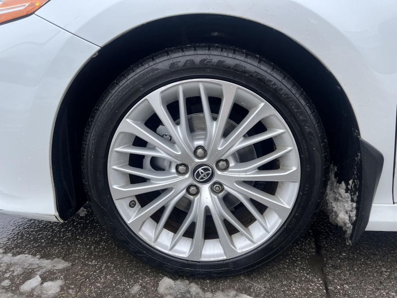 2018 Toyota Camry XLE - Photo #32