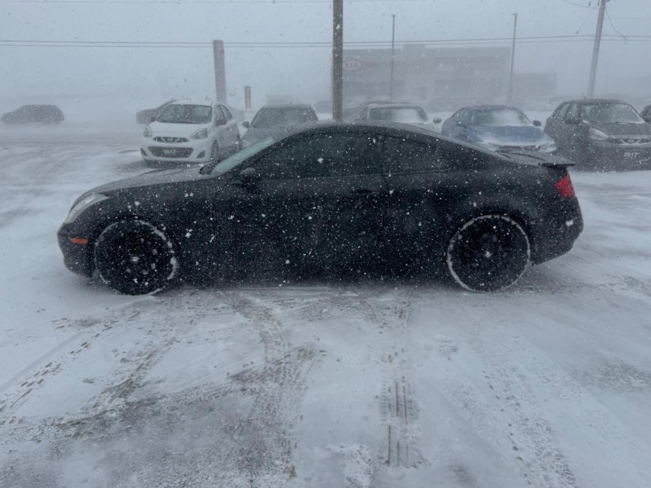 2007 Infiniti G35 COUPE, LOW KMS, ONLY 47KMS, MINT, CERTIFIED - Photo #2