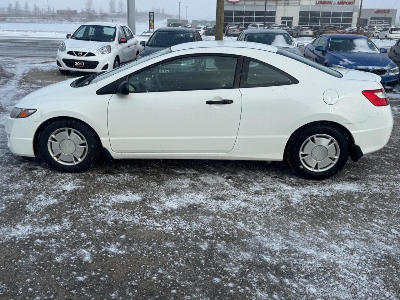 2011 Honda Civic DX-G, COUPE, AUTO, ONLY 105KMS, CERTIFIED - Photo #2