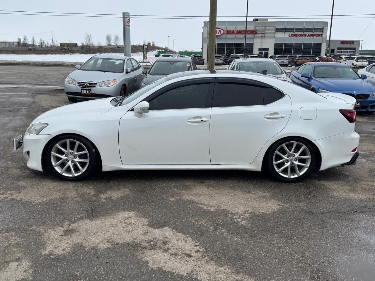 2012 Lexus IS 250 LEATHER, NAVI, LOADED, RELIABLE, CERTIFIED - Photo #2