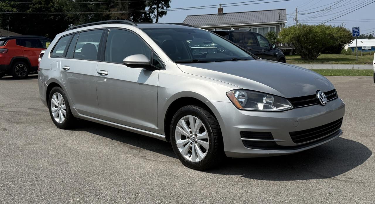 Used 2016 Volkswagen Jetta SportWagen S / ROOF RACKS / TOUCH SCREEN ENTERTAINMENT / HEATED SEATS / SMALL TOW PACKAGE for sale in Truro, NS