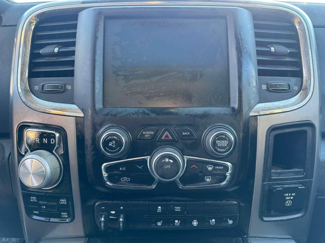 2014 RAM 1500 4WD CREW CAB 149" SPORT - Photo #18