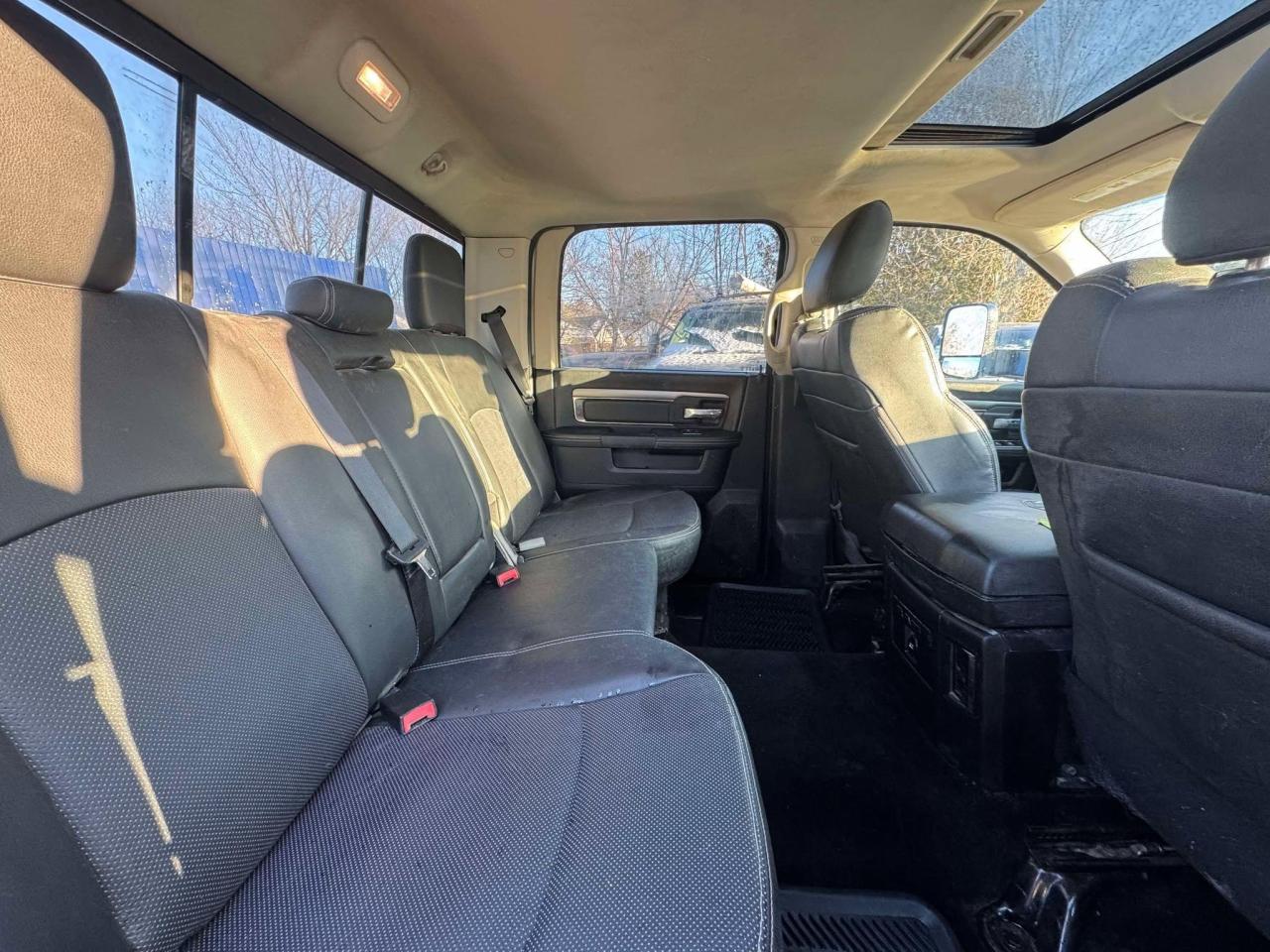 2014 RAM 1500 4WD CREW CAB 149" SPORT - Photo #9