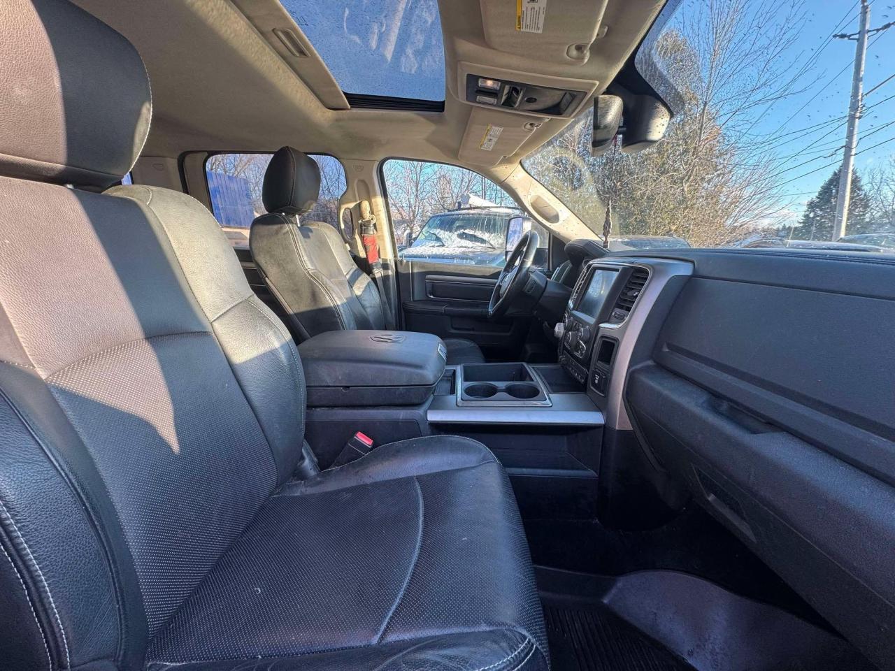2014 RAM 1500 4WD CREW CAB 149" SPORT - Photo #14
