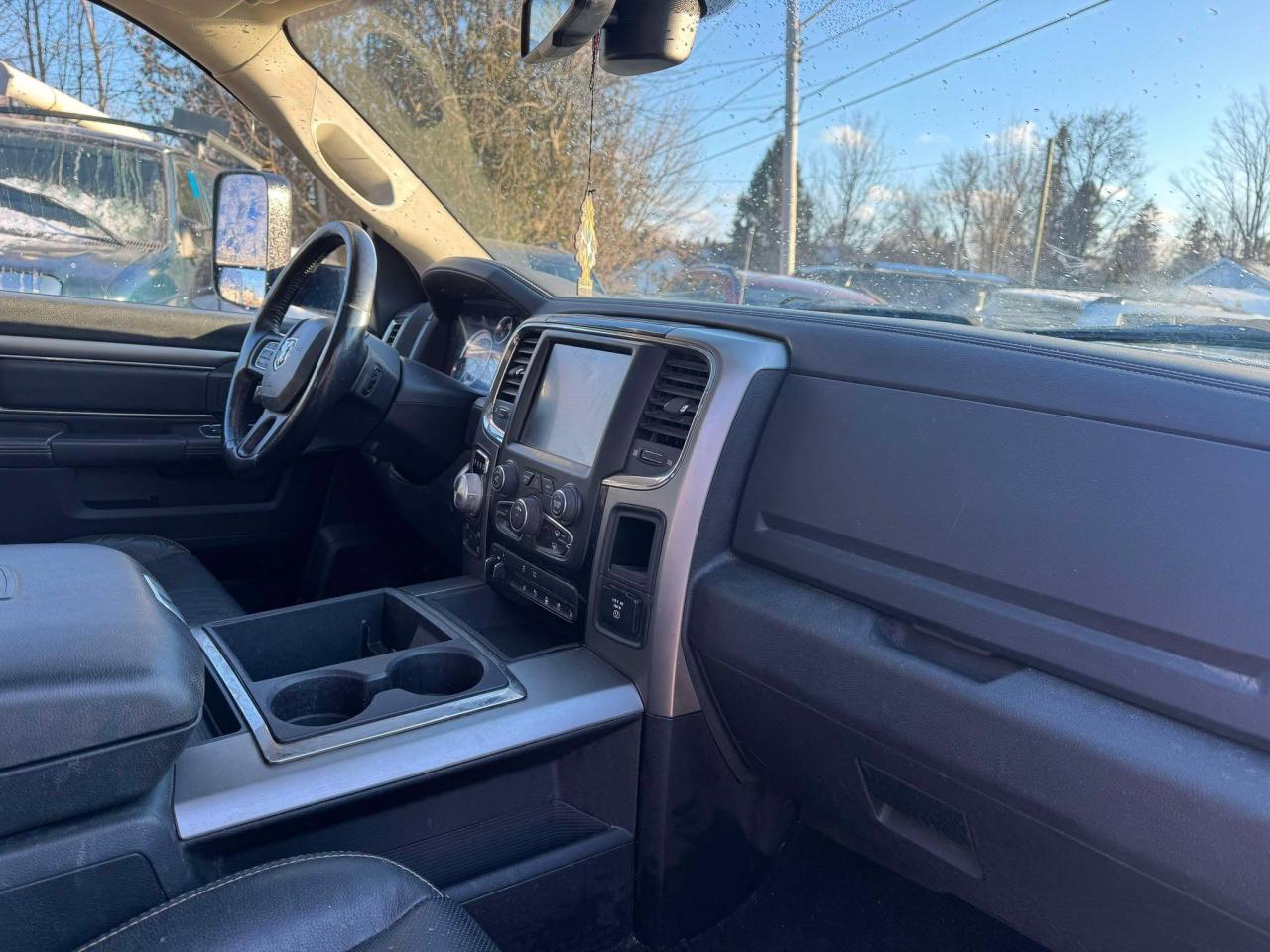 2014 RAM 1500 4WD CREW CAB 149" SPORT - Photo #17