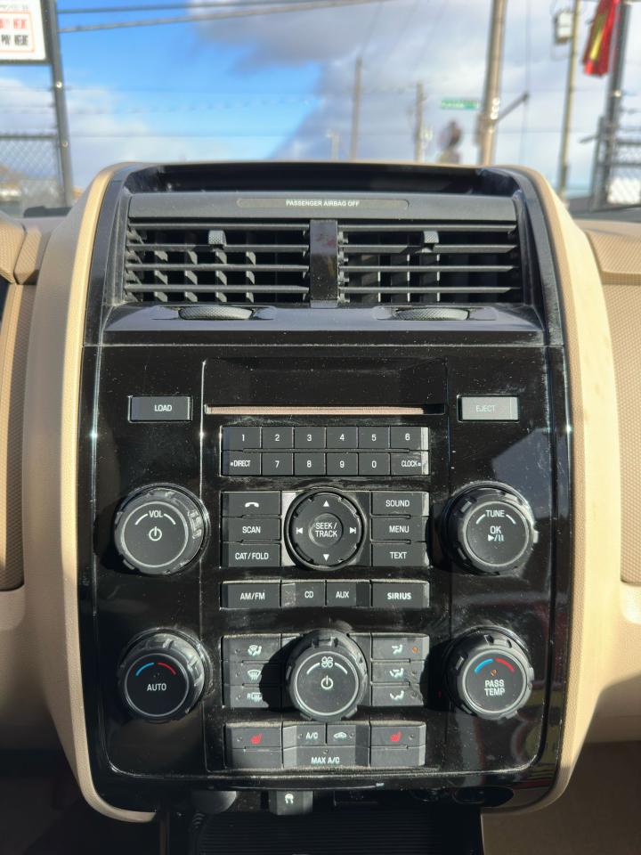 2010 Ford Escape  - Photo #15