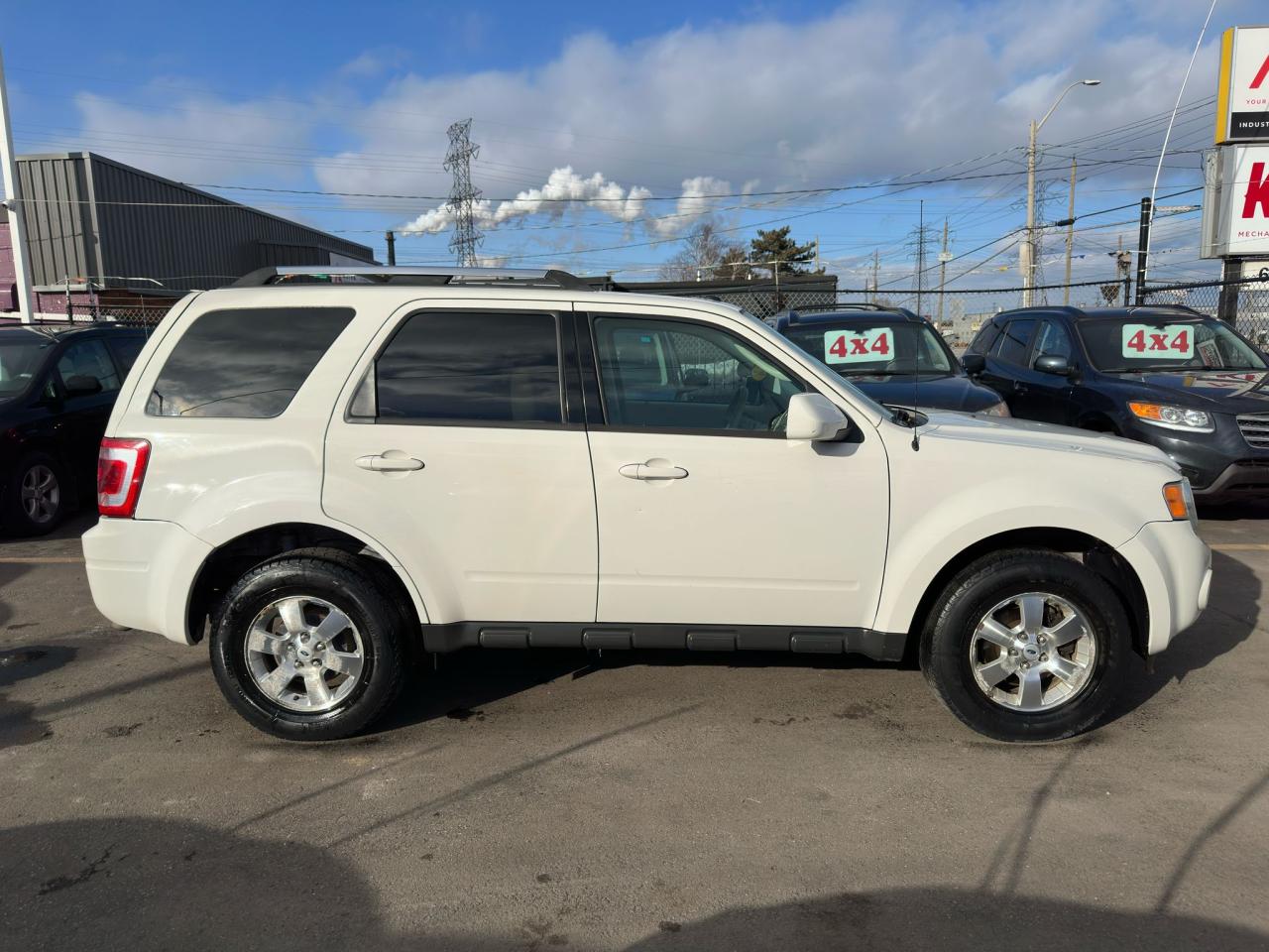 2010 Ford Escape  - Photo #3