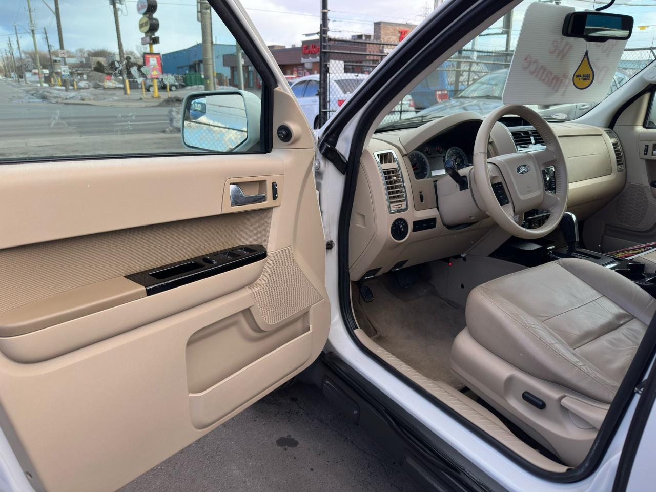 2010 Ford Escape  - Photo #19