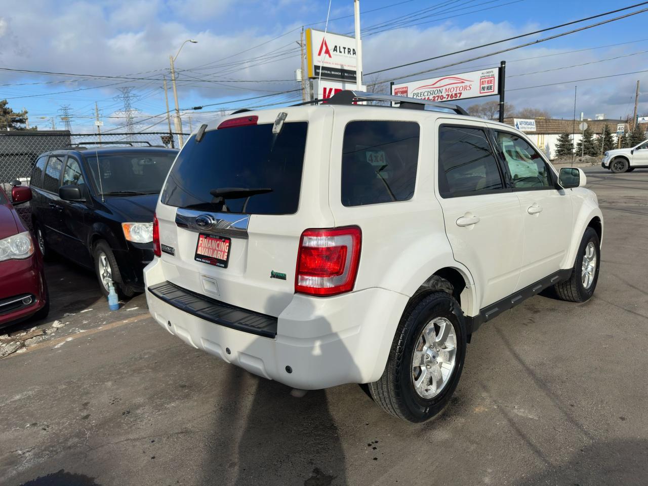 2010 Ford Escape  - Photo #5