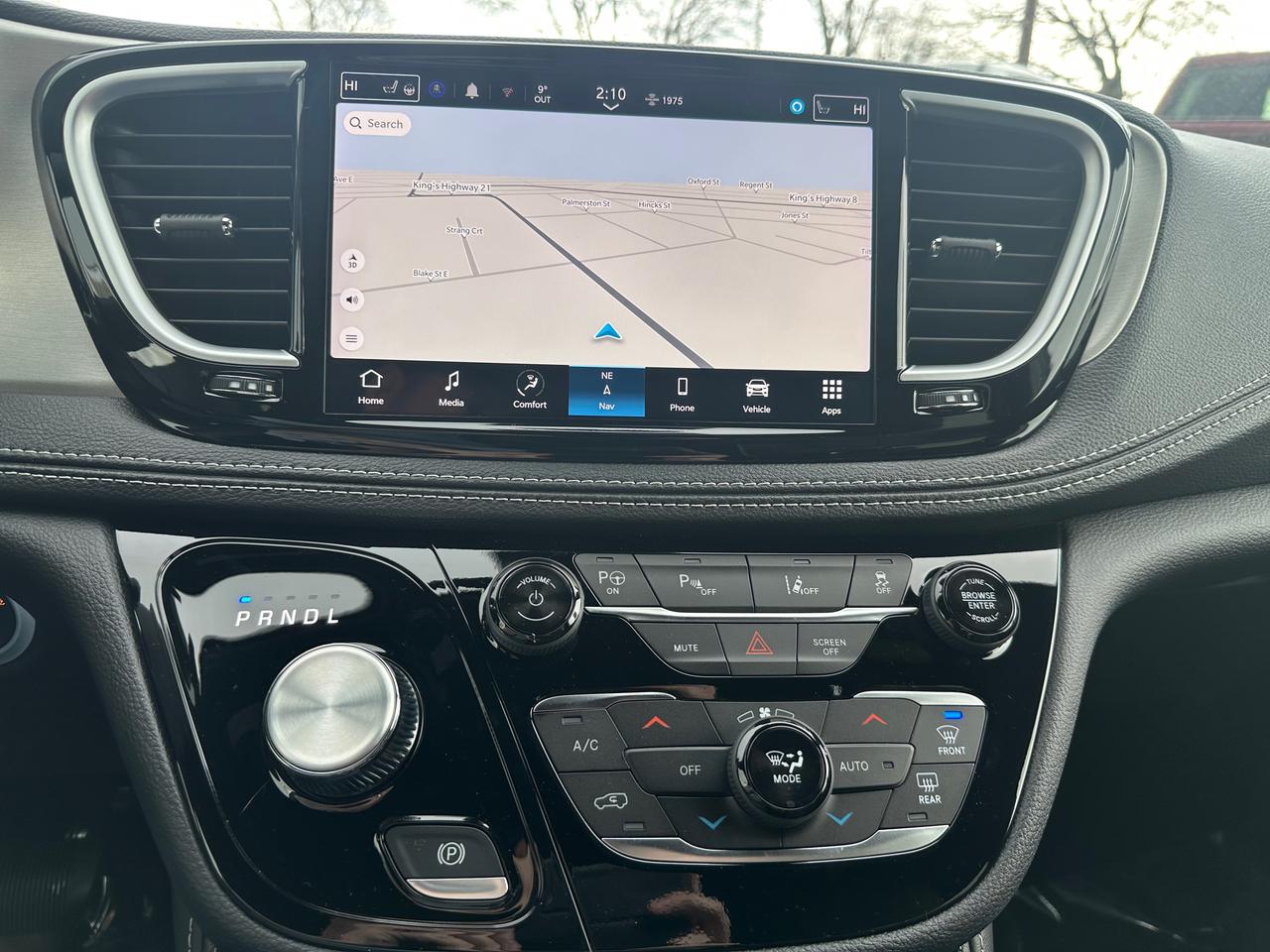 2024 Chrysler Pacifica Hybrid PREMIUM S APPEARANCE Photo