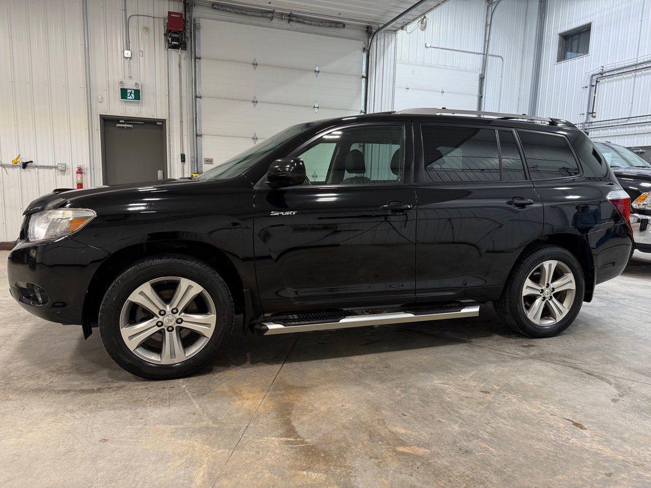 Used 2009 Toyota Highlander V6 Sport for sale in Winnipeg, MB