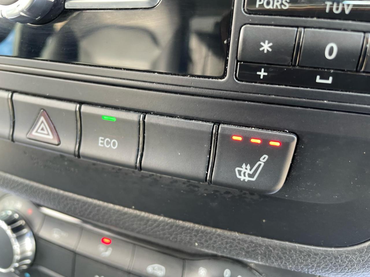 2013 Mercedes-Benz B-Class AUTO NO ACCIDENT HEATED SEATS BLUETOOTH BACKUP CAM - Photo #16