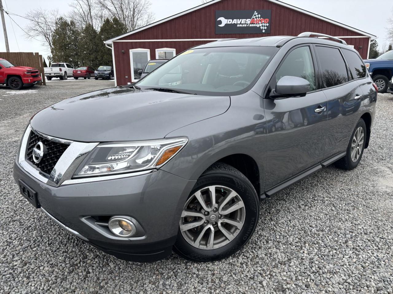 Used 2015 Nissan Pathfinder SL 4WD One Owner! No Accidents! for sale in Dunnville, ON