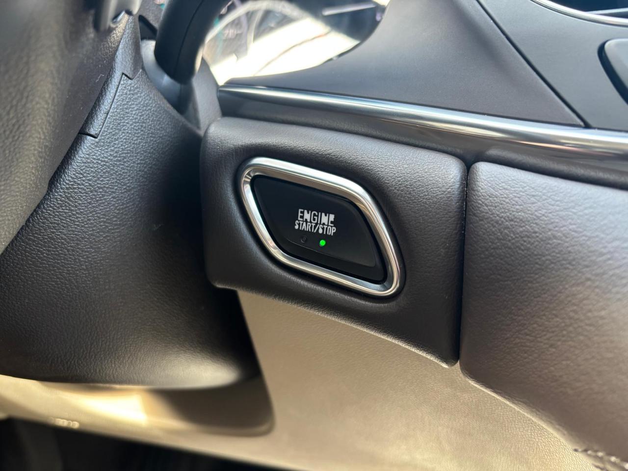 2017 Buick LaCrosse ONE OWNER LEATHER BACKUP CAMERA APPLE CARPLAY Photo2