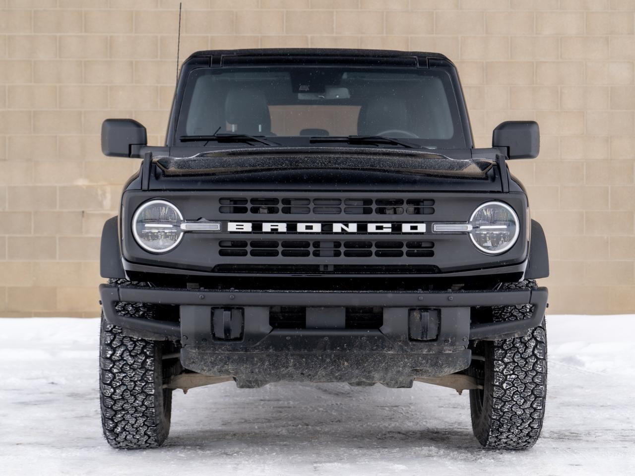 2022 Ford Bronco  - Photo #2