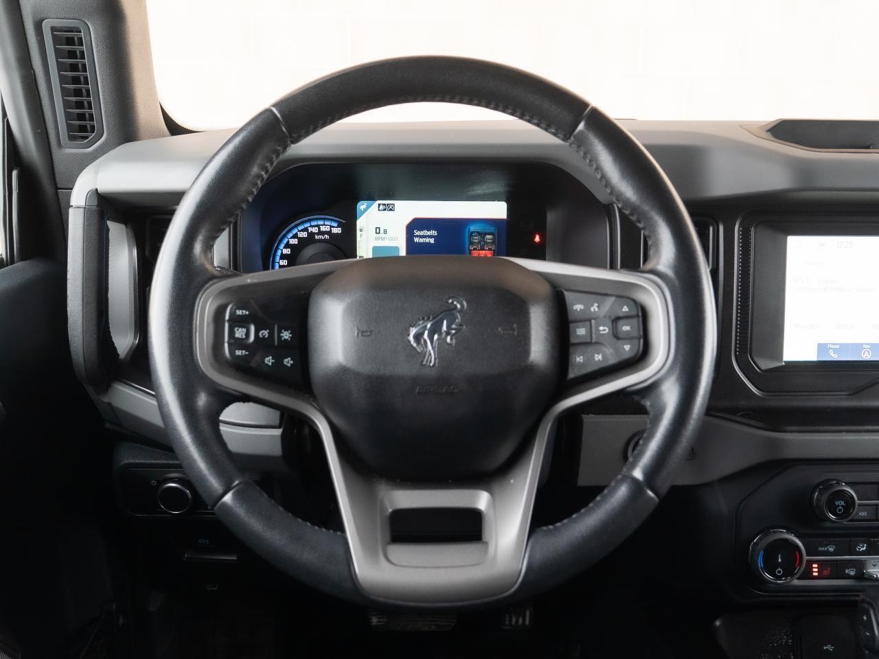 2022 Ford Bronco  - Photo #13