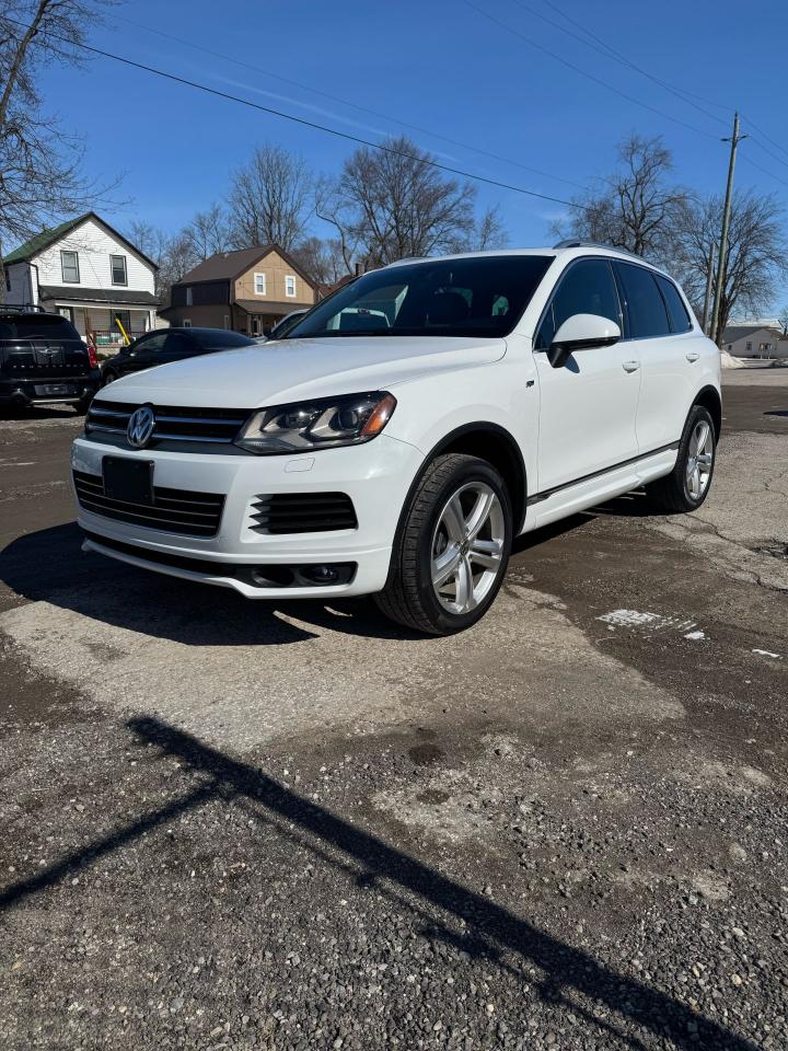 Used 2014 Volkswagen Touareg EXECLINE for sale in Belmont, ON