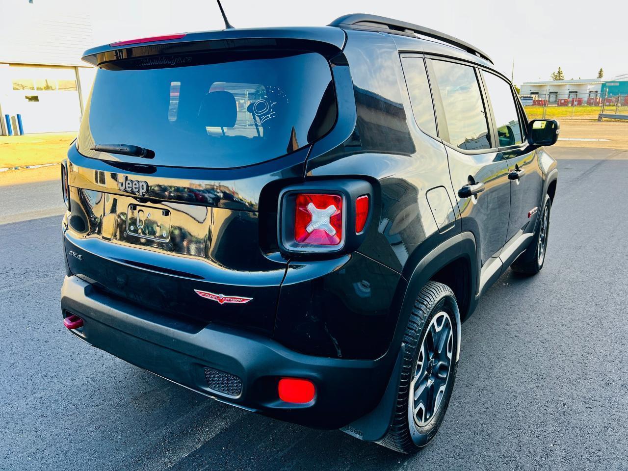 2016 Jeep Renegade Trailhawk - Photo #6