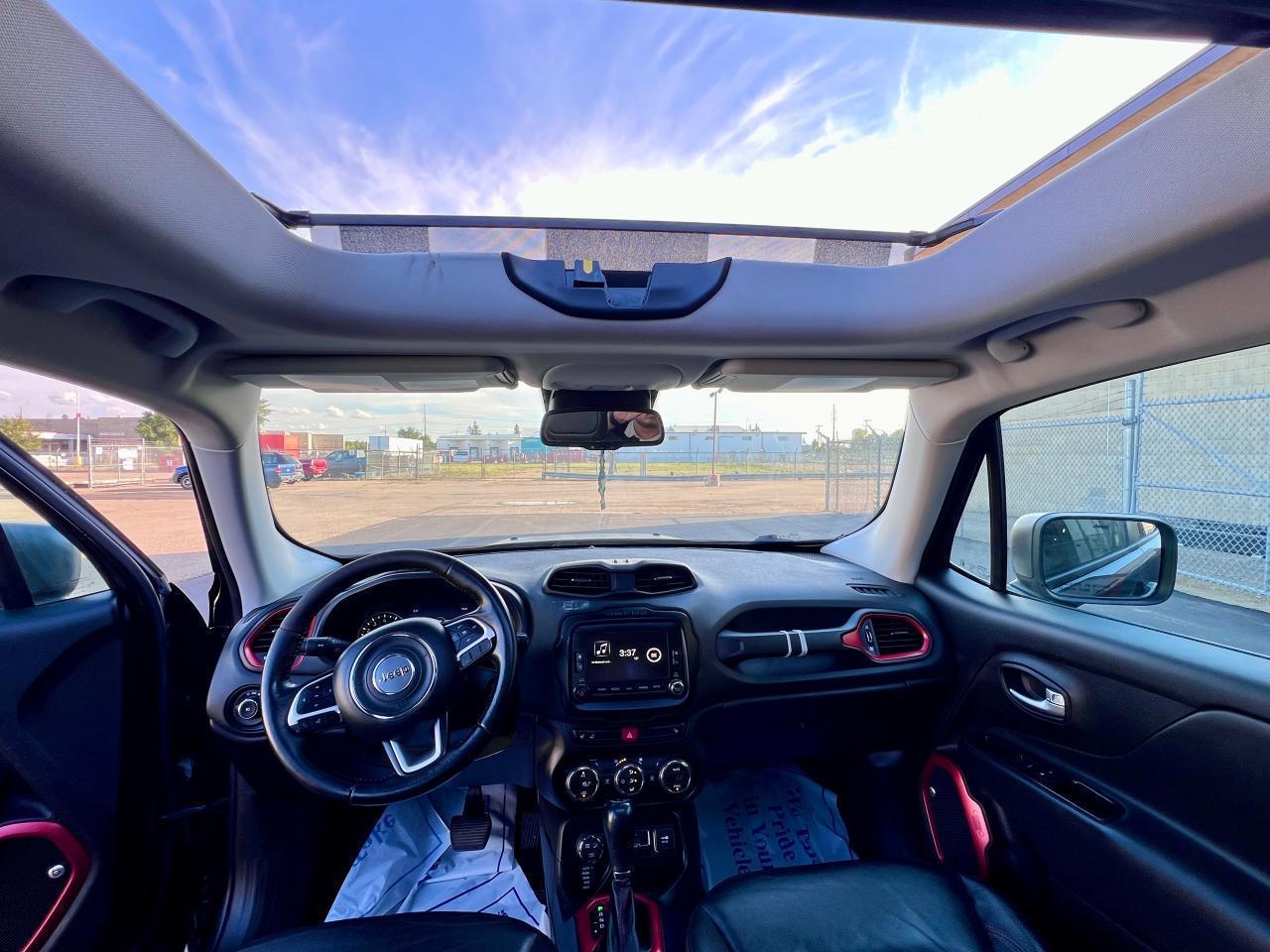 2016 Jeep Renegade Trailhawk - Photo #16