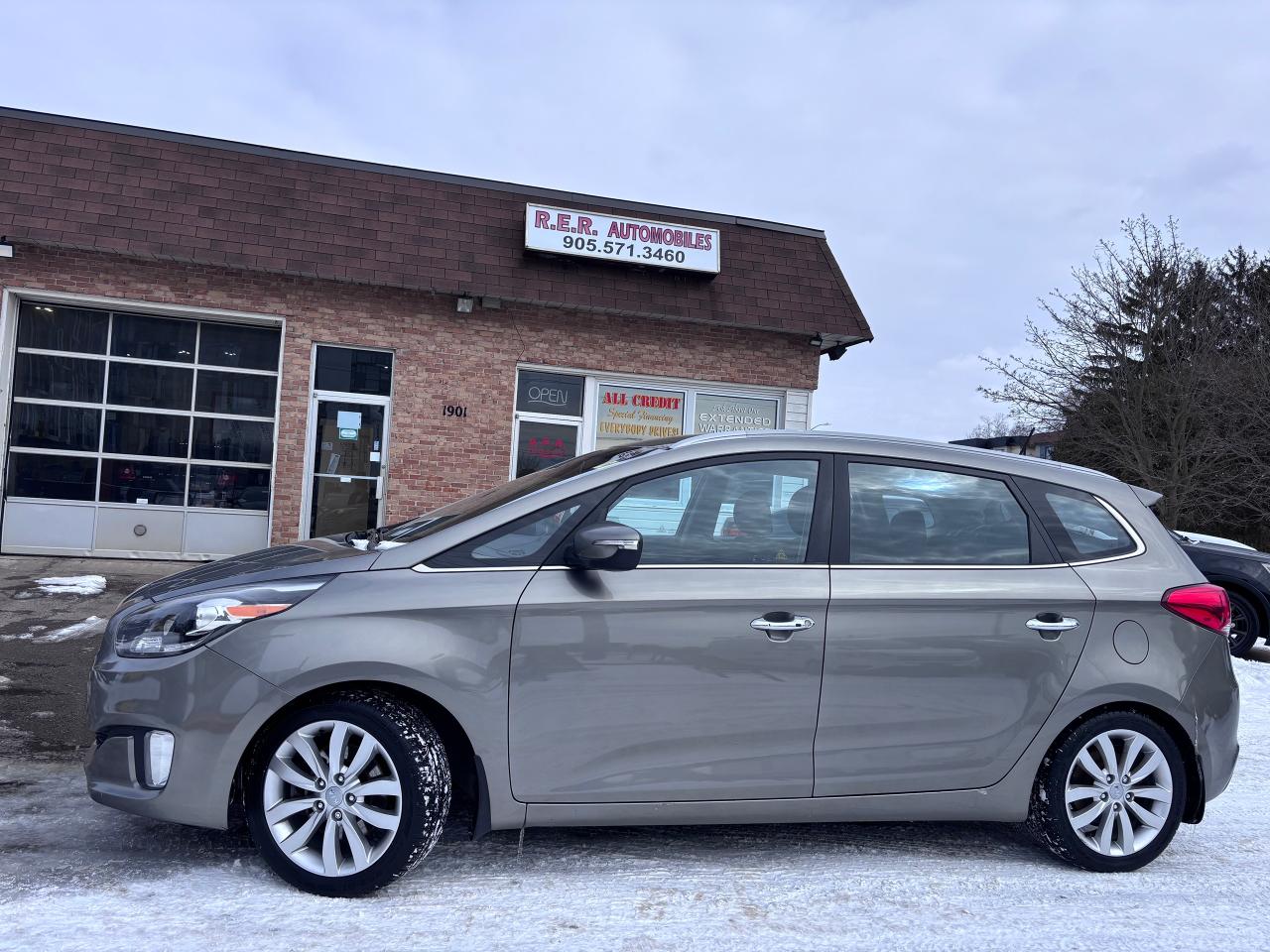 Used 2015 Kia Rondo LOADED 7 SEATS LOW KM for sale in Oshawa, ON