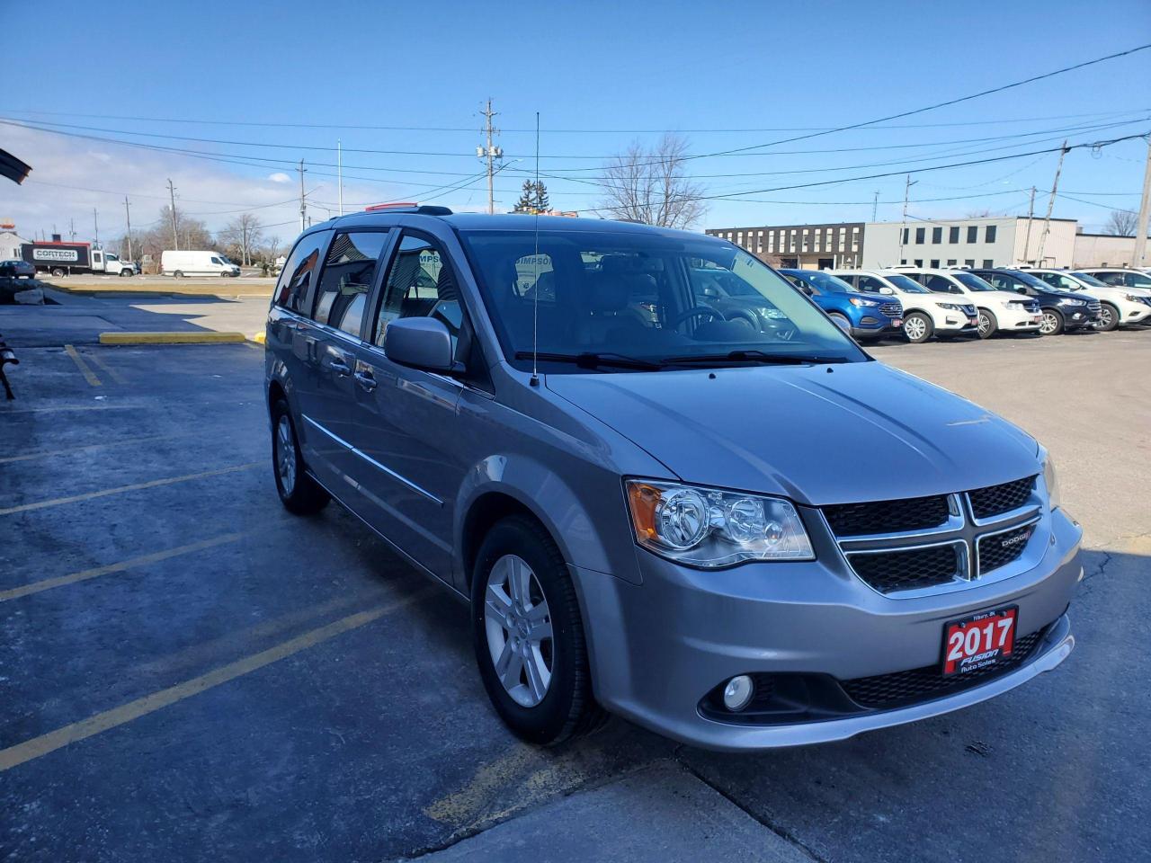 2017 Dodge Grand Caravan Crew Plus-LEATHER-DVD-REMOTE START-NAVIGATION - Photo #6