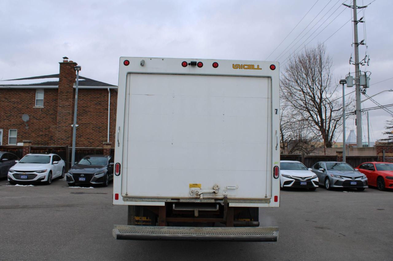 2022 Ford E-Series Cutaway E-450 DRW 158" WB - Photo #4
