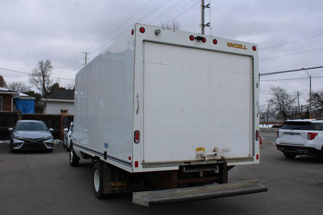 2022 Ford E-Series Cutaway E-450 DRW 158" WB - Photo #5